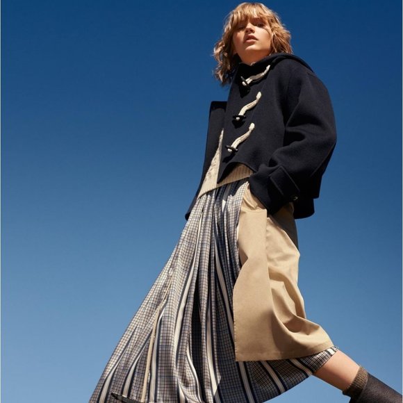 WEEKEND Max Mara PECCATI Cropped Virgin Wool hooded duffel coat Boxy Fit US4 - Picture 1 of 16